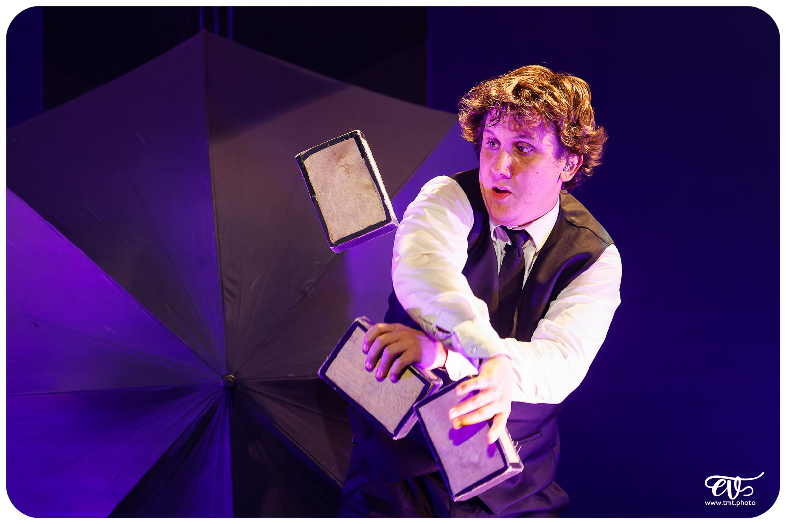 DRUM BROTHERS (LES FRÈRES COLLE)